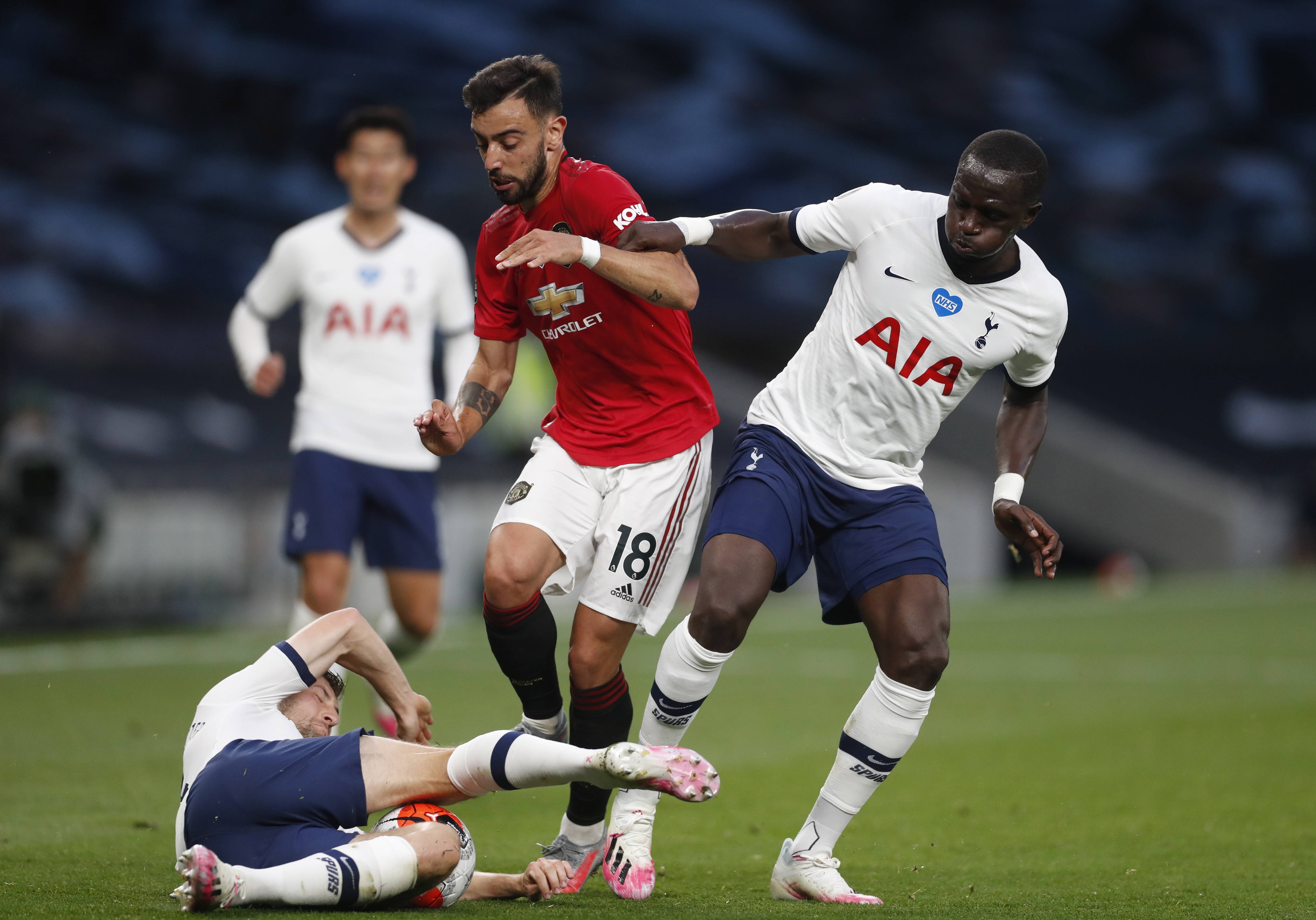 困境中崛起 困境中崛起